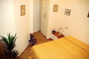 Domus Romana Pensión 4*
